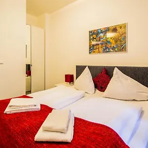 Labyrinth By Ruterra Apartamento Praga