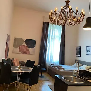 Stylish By The Vígszínház Theater Apartamento Budapest